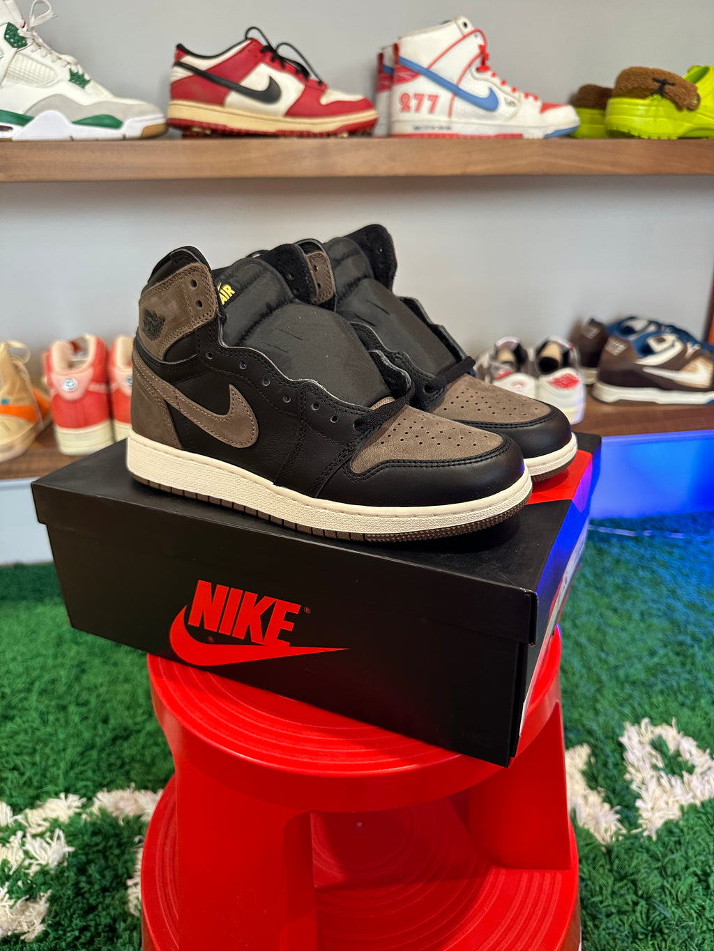Jordan 1 Retro High OG Palomino (GS) Sz 6Y