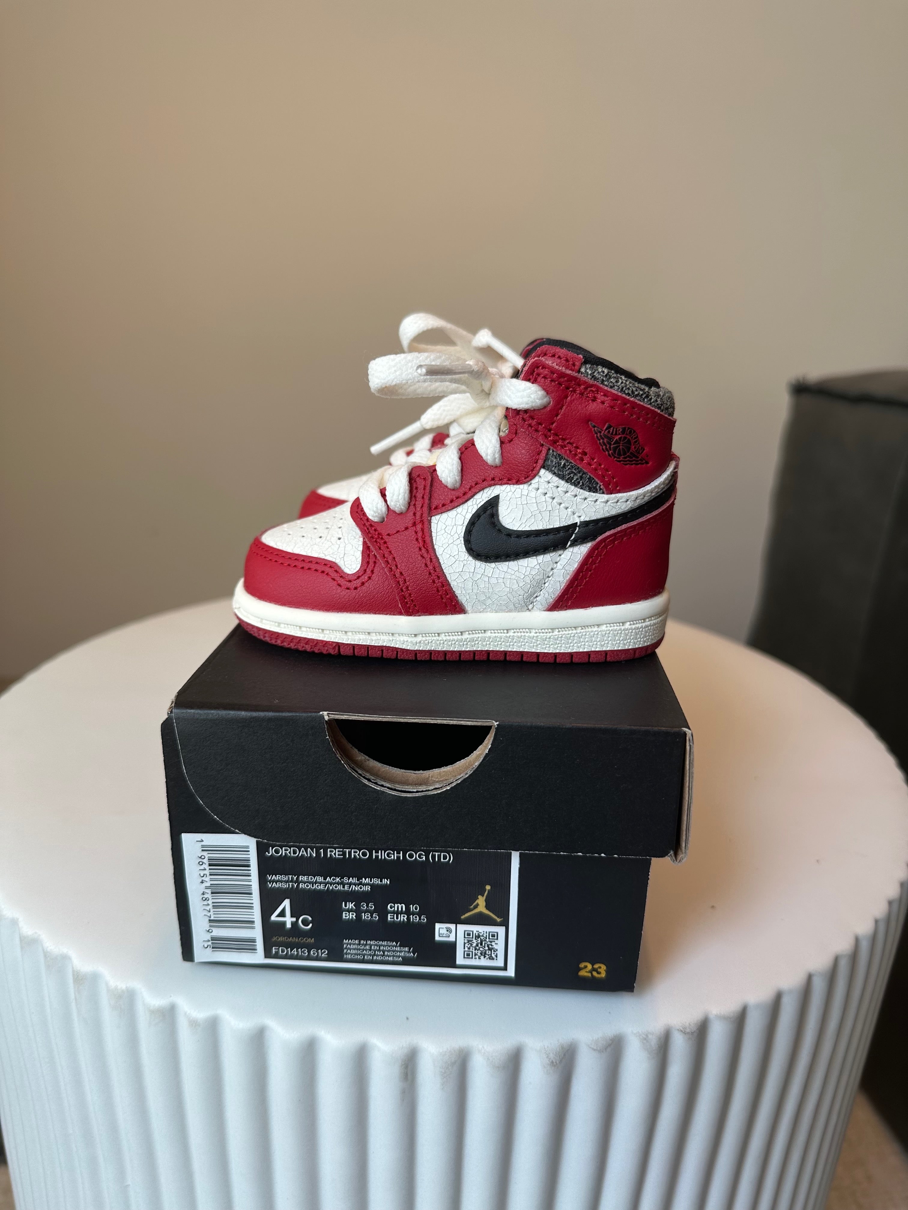 Jordan 1 Retro High OG Chicago Lost and Found Sz 4C