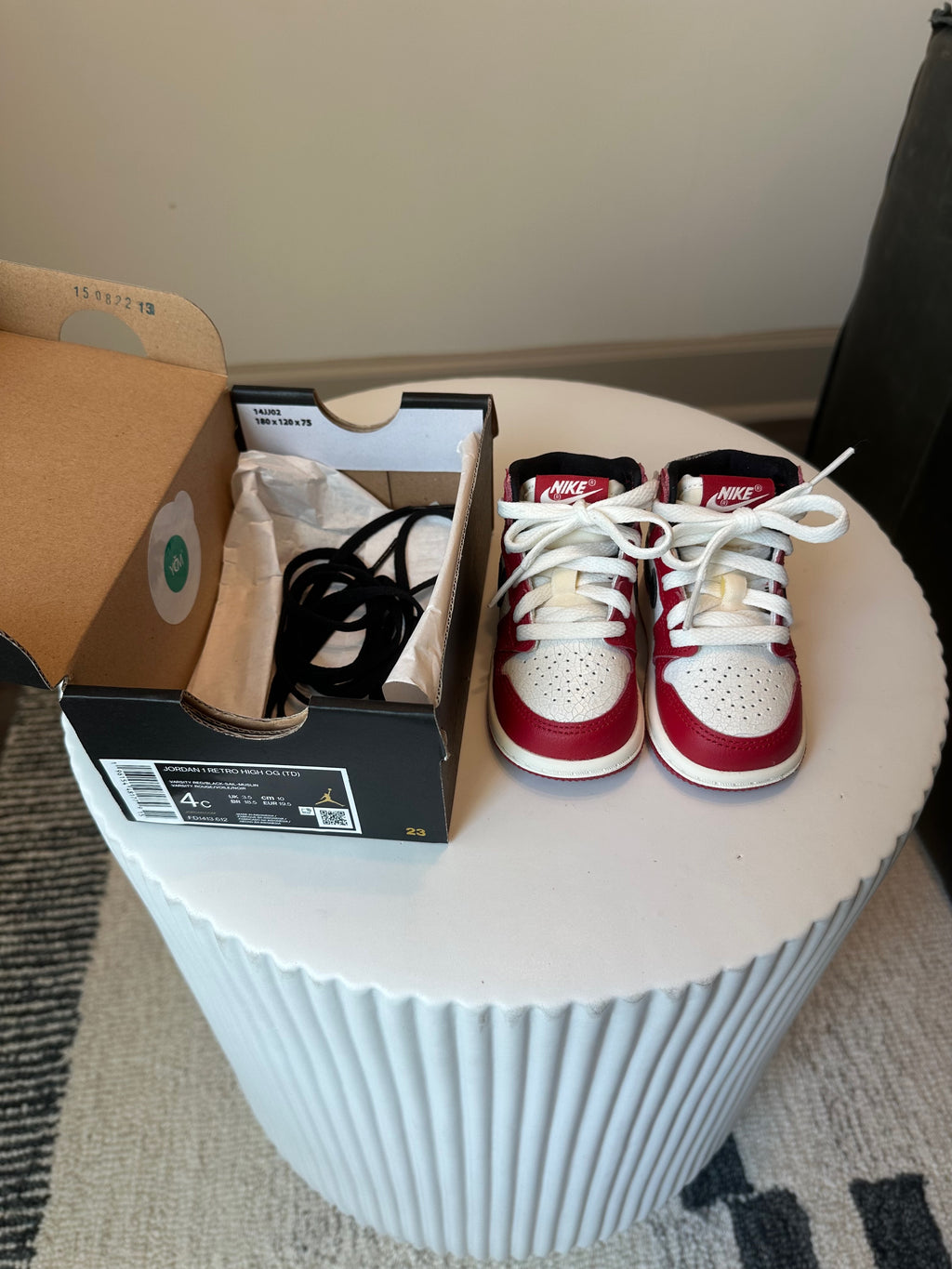 Jordan 1 Retro High OG Chicago Lost and Found Sz 4C