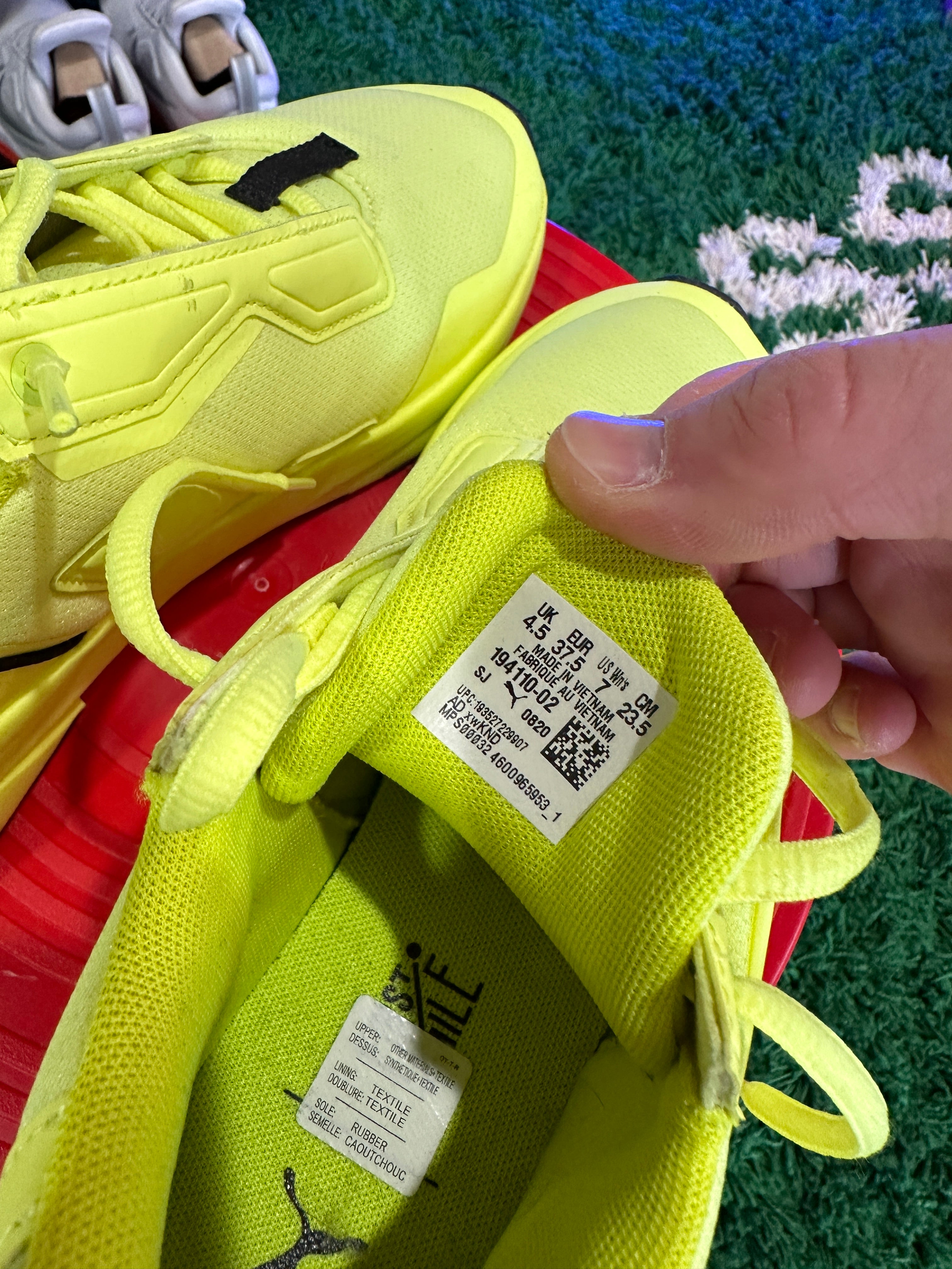 Puma sneakers Sz W7