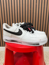 Load image into Gallery viewer, Air Force 1 Low Paranoise White Sz 10 No Box
