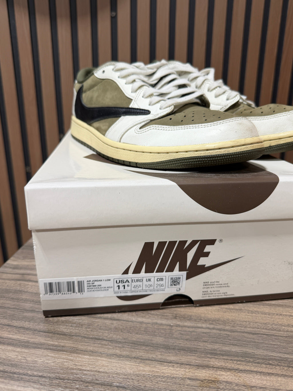 Travis Scott Jordan 1 Low Medium Olive Sz 11.5