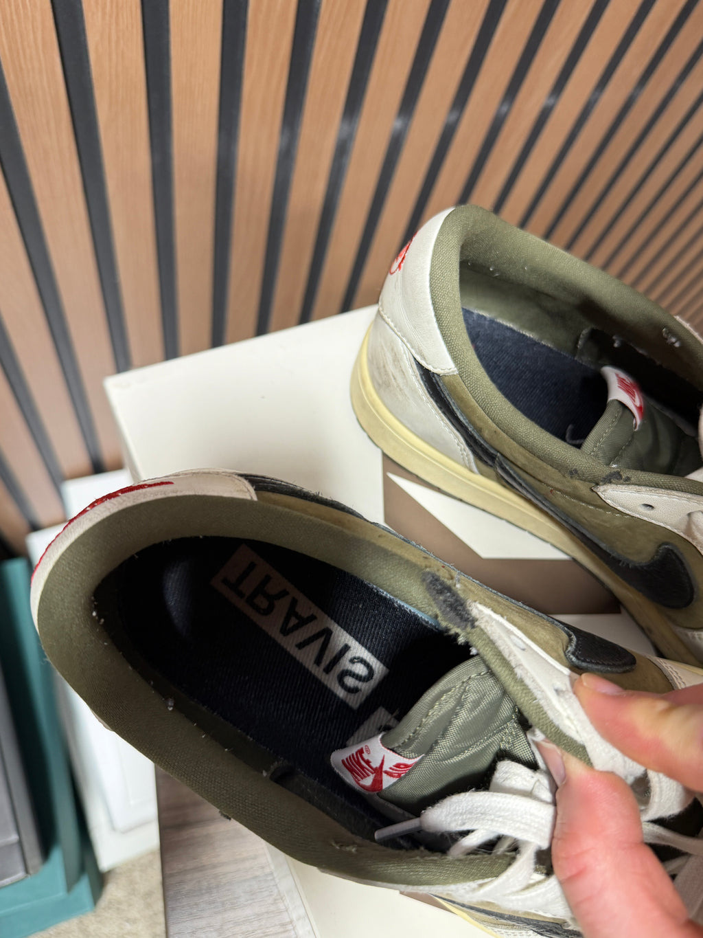 Travis Scott Jordan 1 Low Medium Olive Sz 11.5
