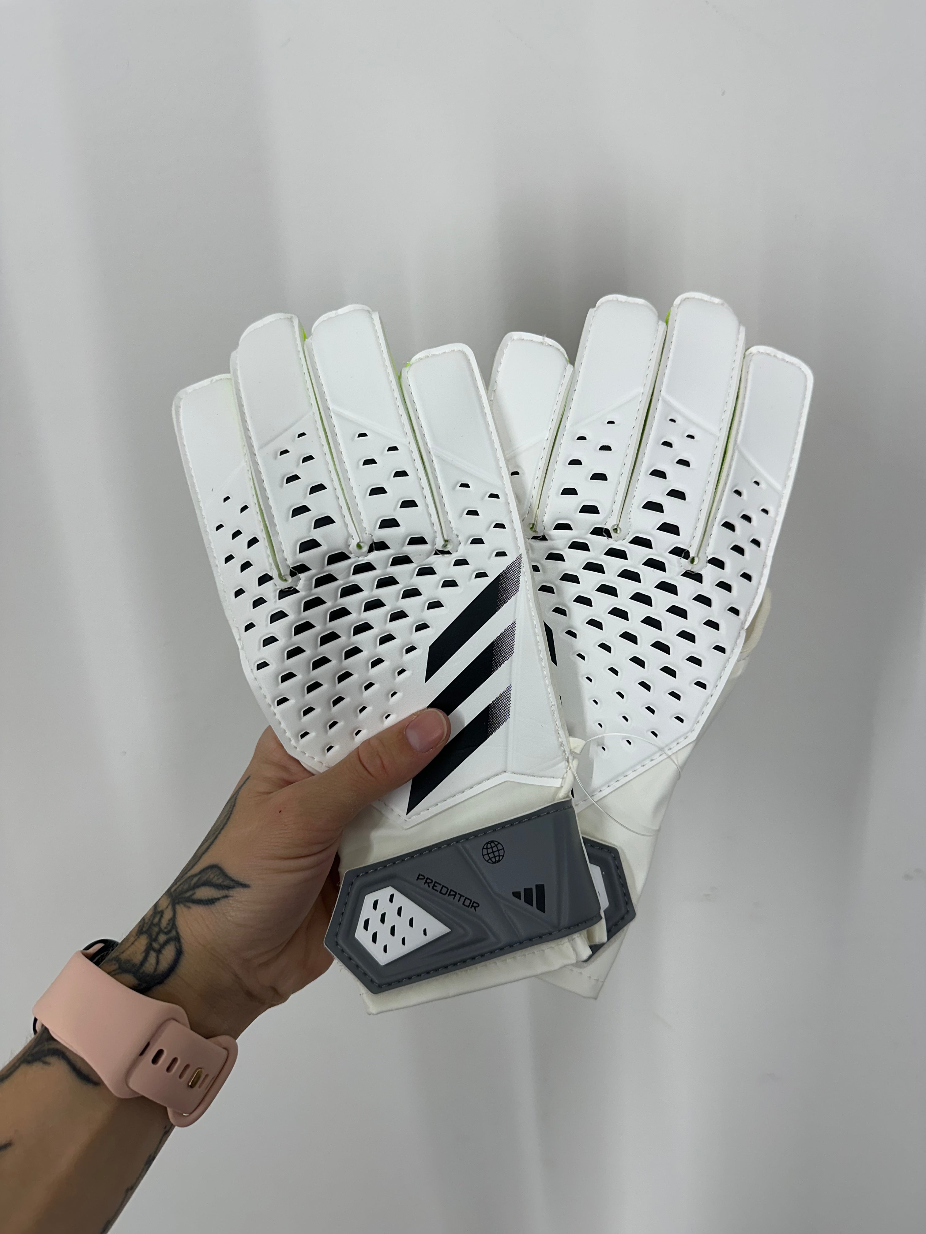 Adidas Predator Junior Training Goalkeeper Gloves
