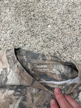 Load image into Gallery viewer, Hollister Camo Tee Sz M
