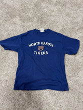 Load image into Gallery viewer, Champion North Dakota Tiger TShirt Sz M
