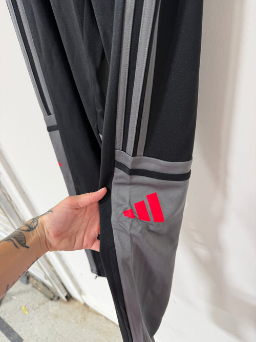 Adidas Squadra 25 training pants Mens Size Medium
