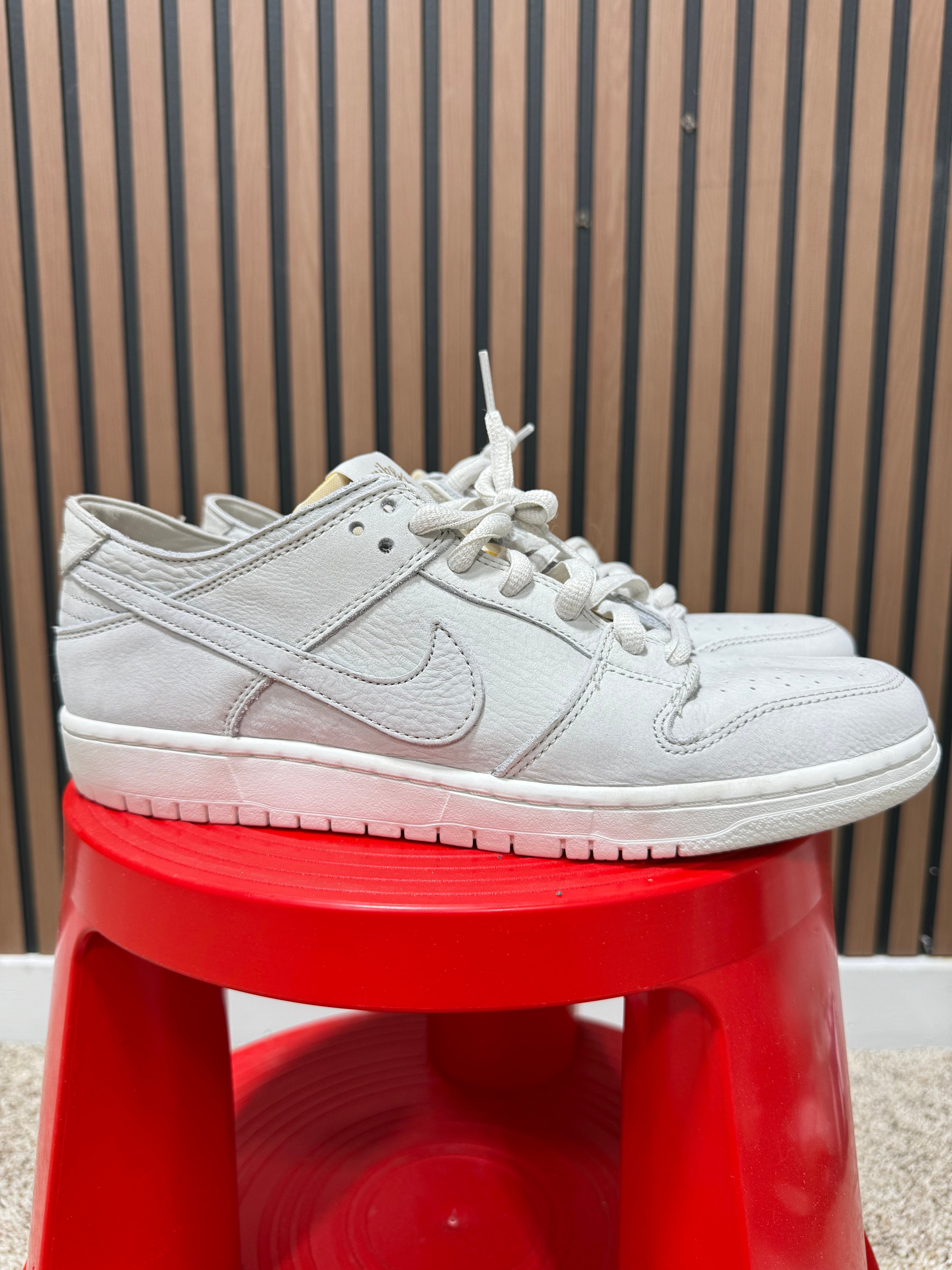 Nike SB Dunk Low Decon Light Bone Sz 10.5 No Box
