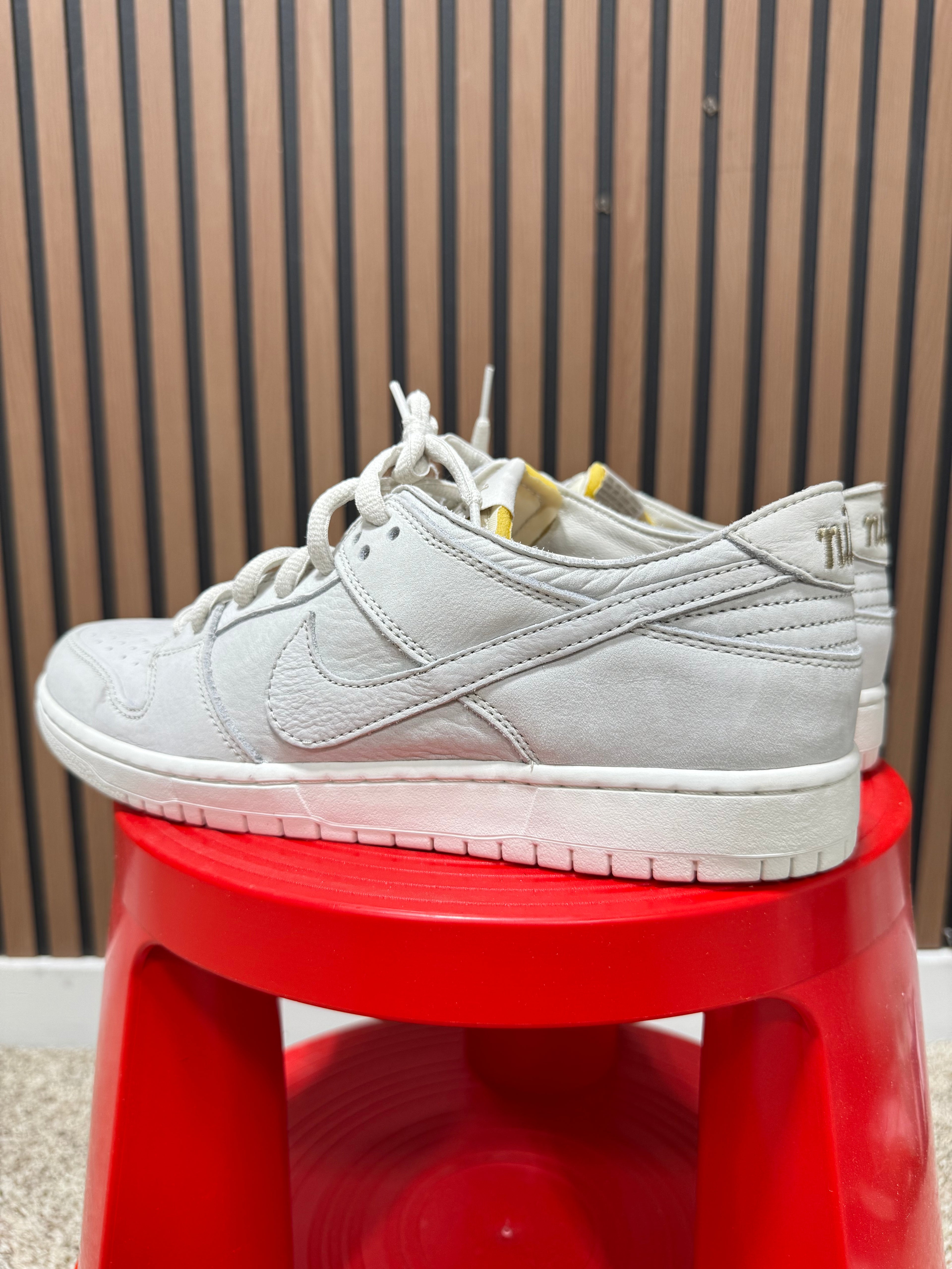 Nike SB Dunk Low Decon Light Bone Sz 10.5 No Box