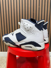 Load image into Gallery viewer, Jordan 6 Navy Sz 10.5 No Box
