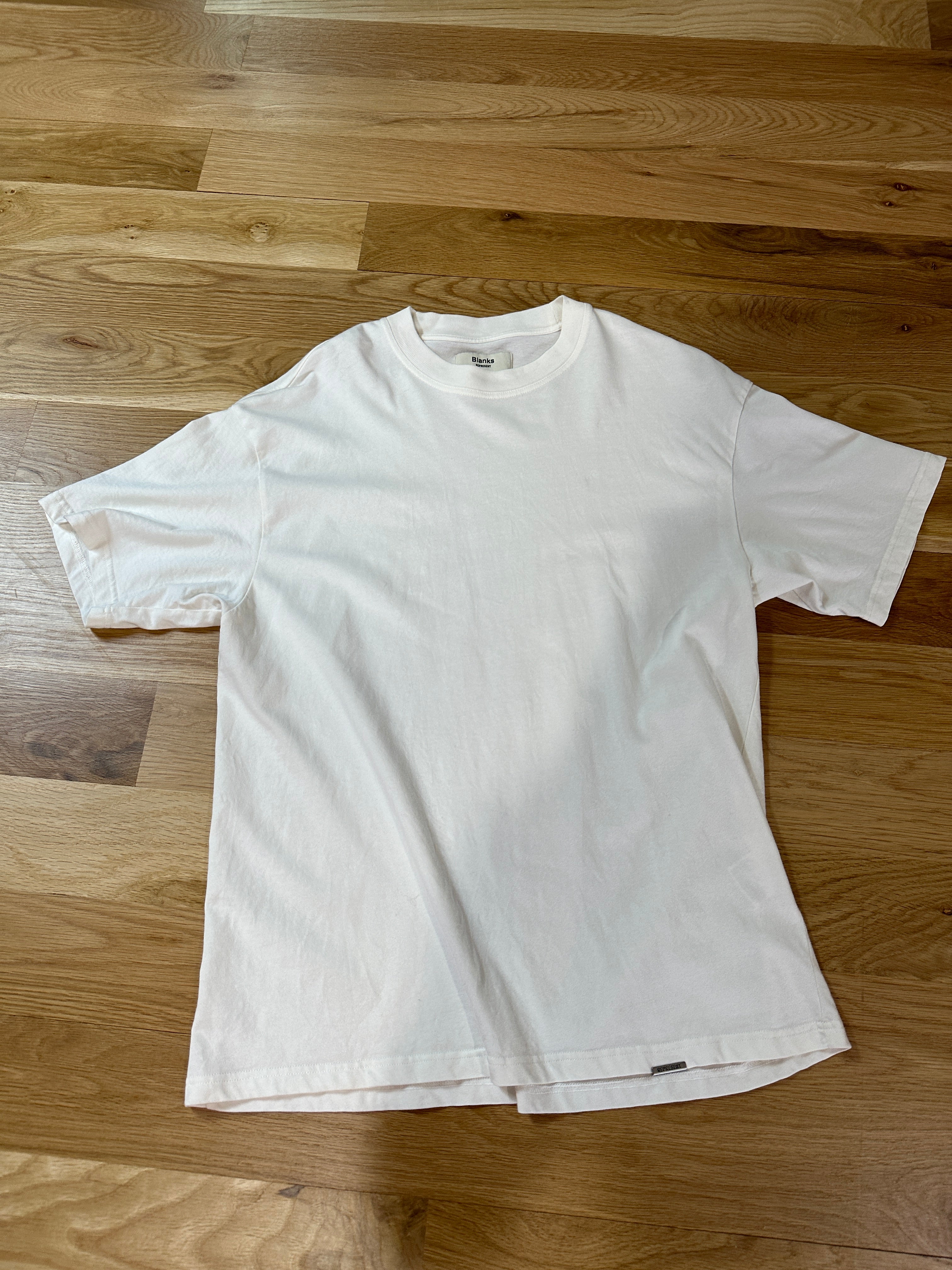 Represent Blanks T-shirt Sz L