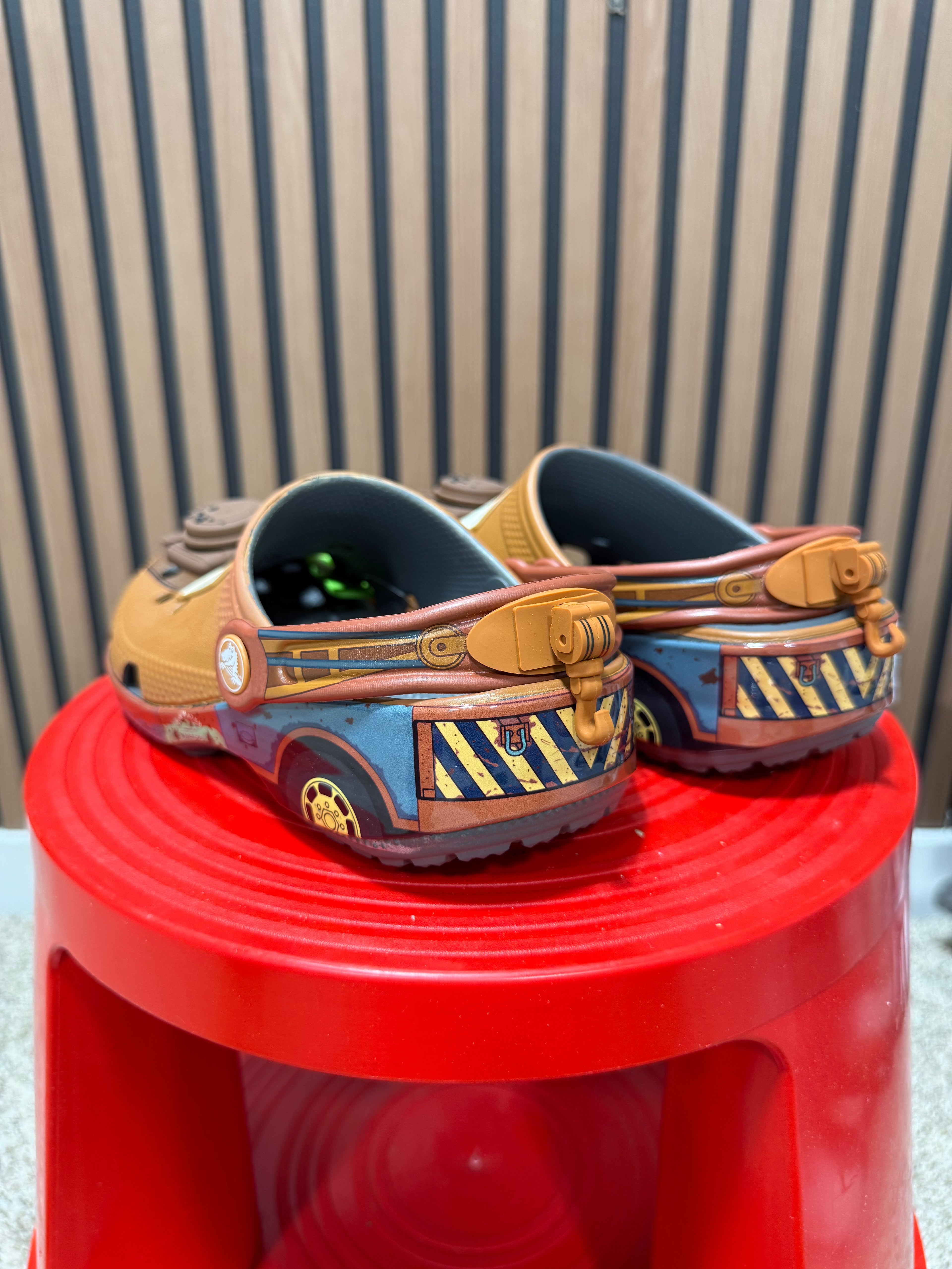 Cars Mater Crocs Sz 3