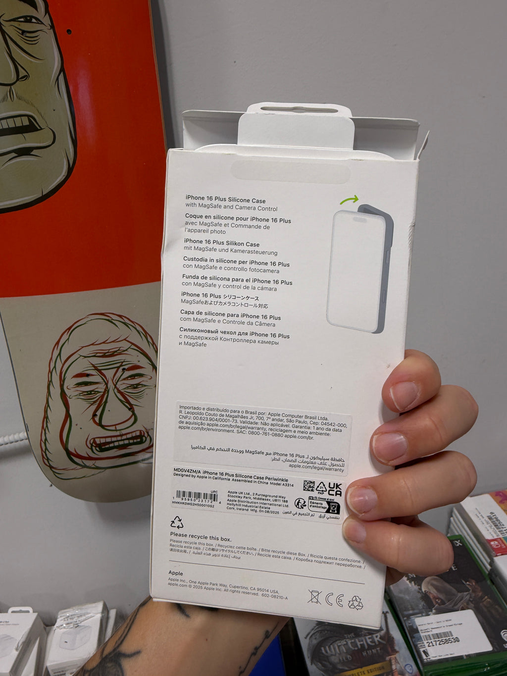 Apple iPhone 16 Silicone Case with MagSafe and Camera Control