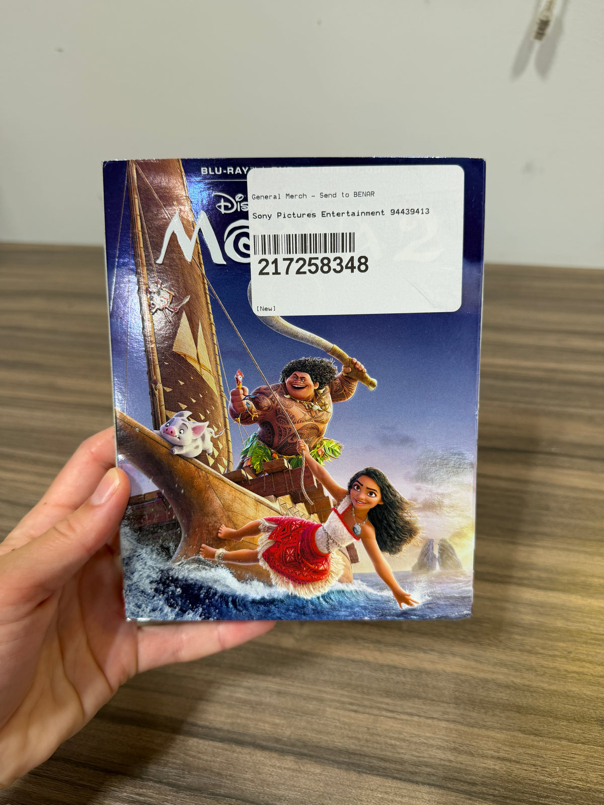 Disney's Moana 2 (Blu-ray + DVD Combo Pack)