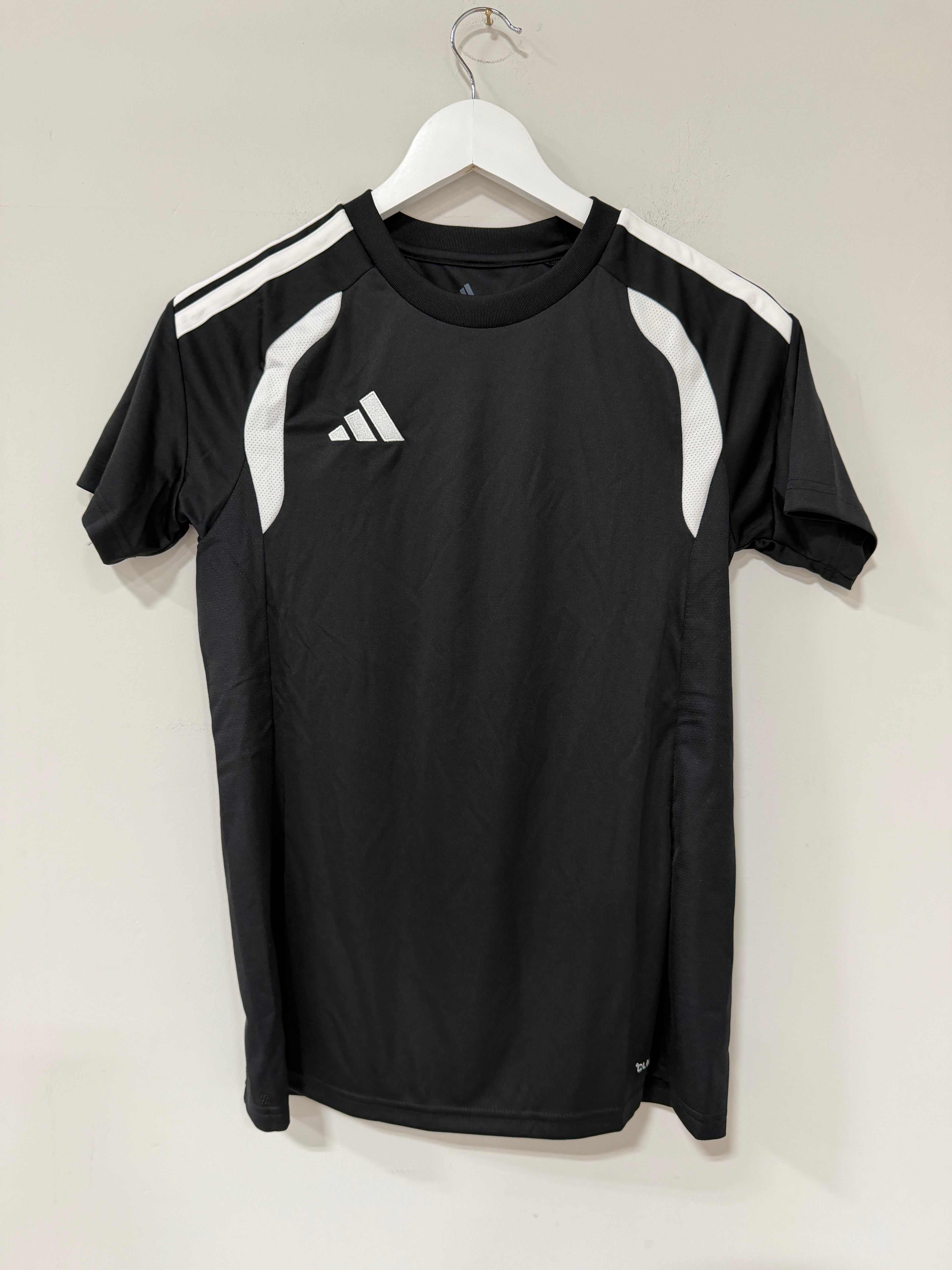 Adidas tiro26 League Jersey  Size Small