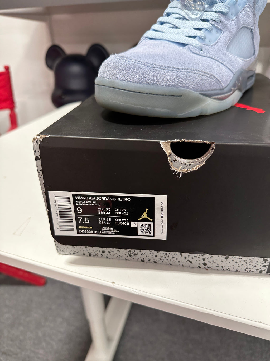 Jordan 5 Retro Bluebird Sz M7.5/ W9
