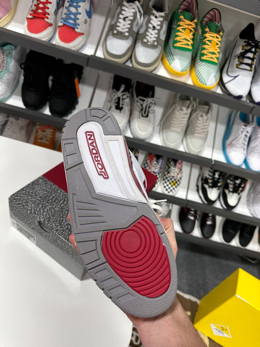 Jordan 3 Retro Fire Red (2022) Sz 7 M