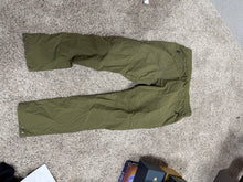 Load image into Gallery viewer, KITH Green Pants Sz XL
