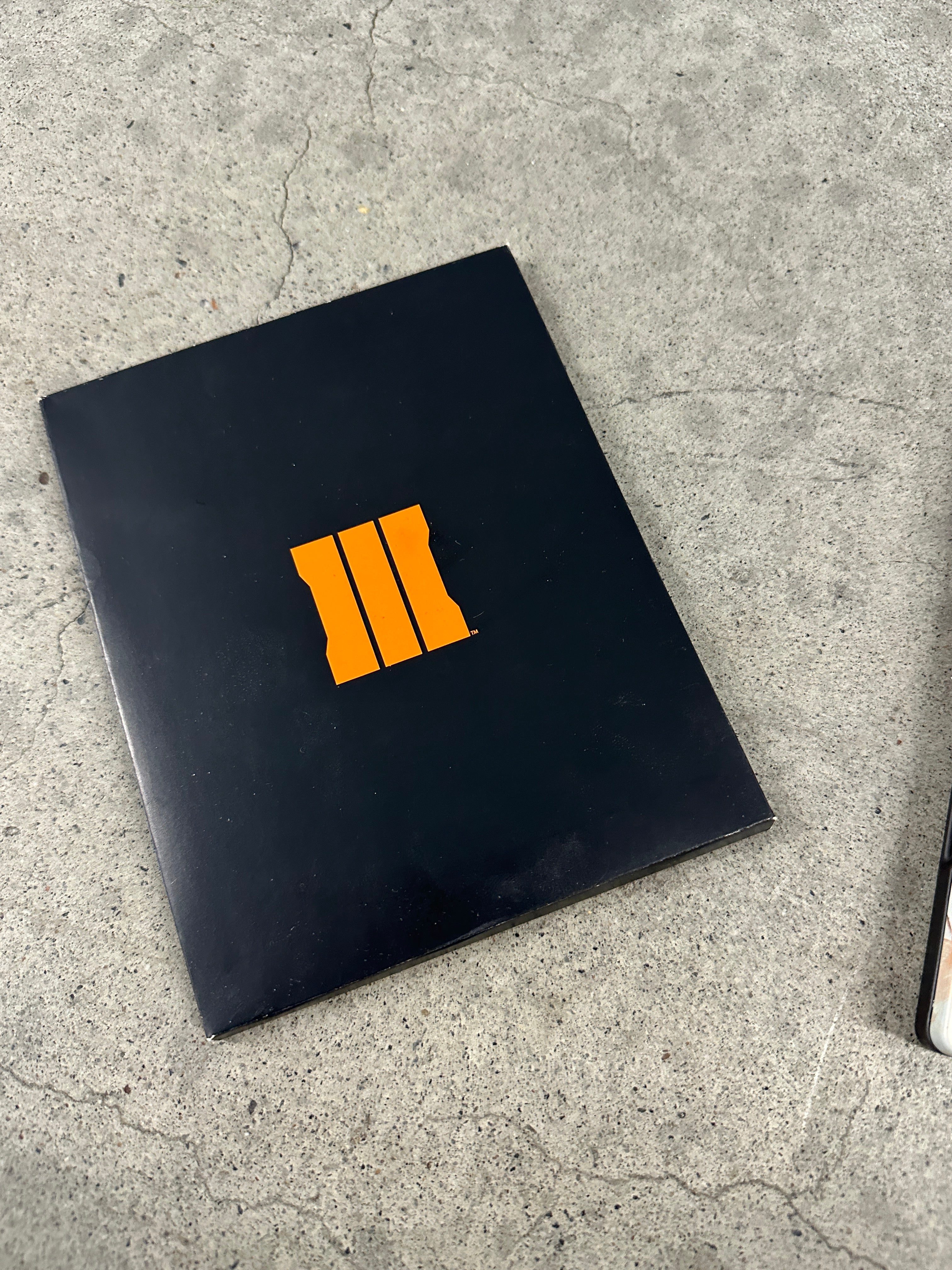 Playstation 4 Call of Duty Black Ops III 3 Hardened Edition w/Art Cards