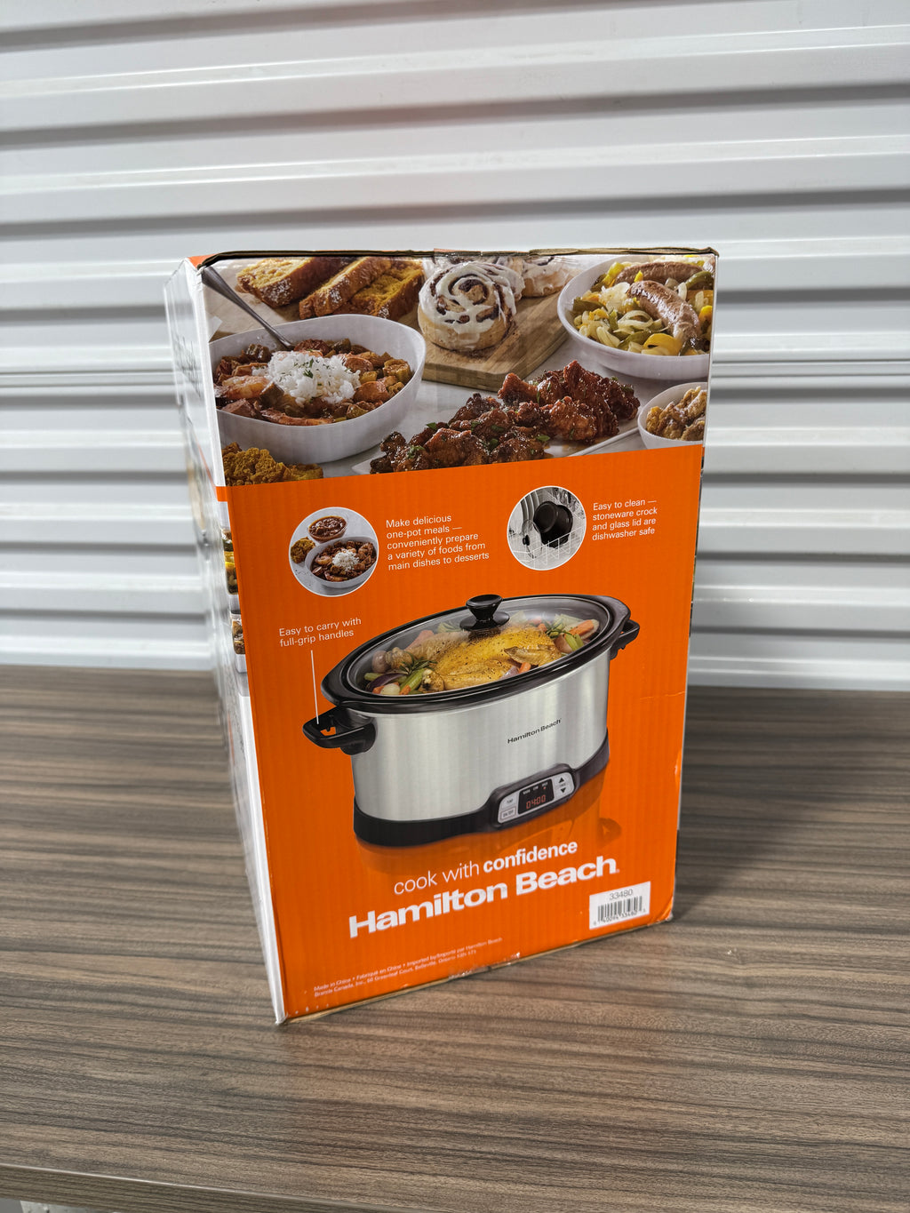 Hamilton Beach 8 Quart Programmable Slow Cooker with Three Temperature Settings, Dishwasher Safe Crock and Lid, Silver