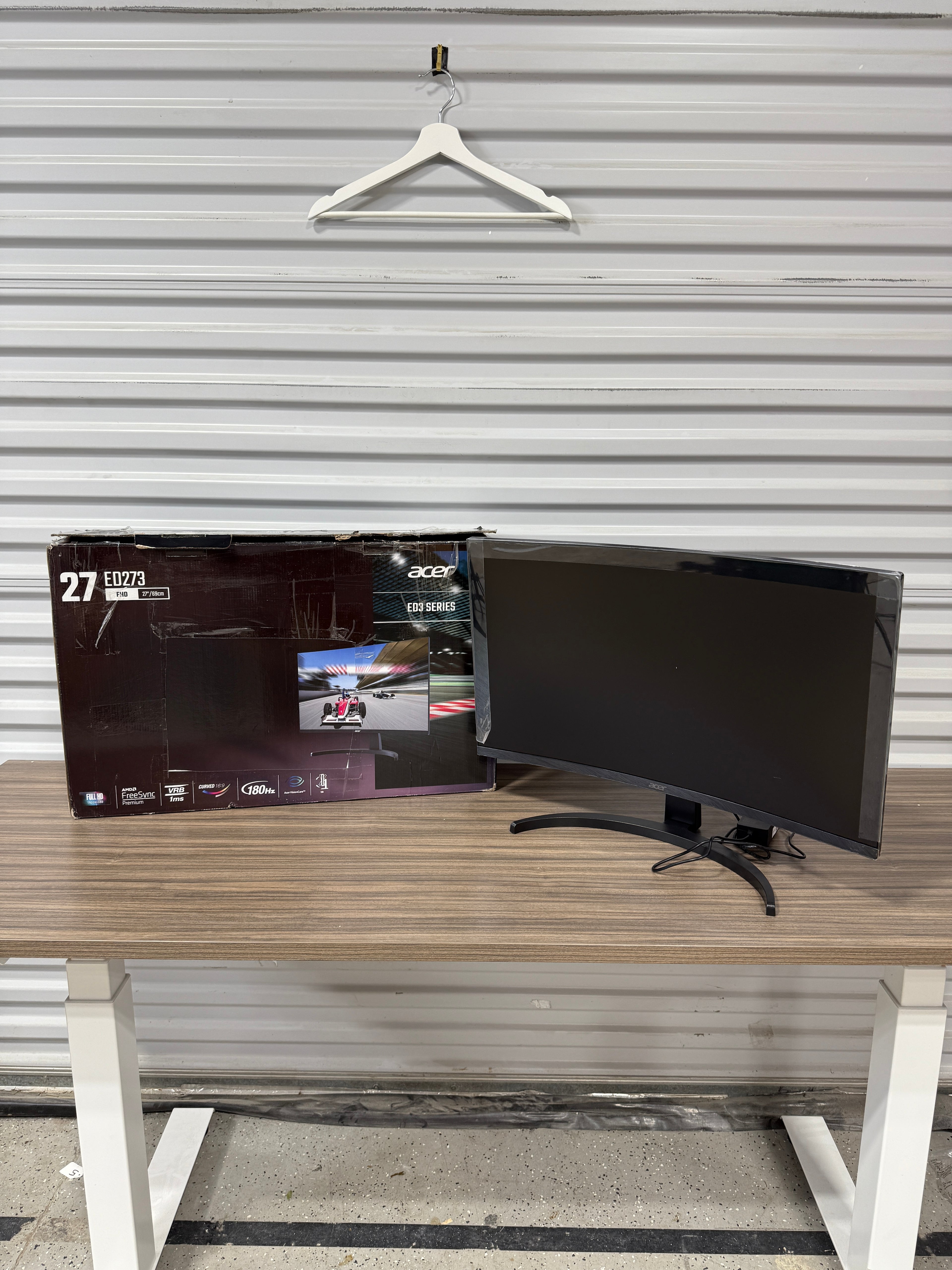 Acer 27" ED273 Curved Full HD (1920 x 1080
