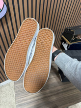 Load image into Gallery viewer, VANS Slip-On Sneaker MLB New York NY Yankees Edition Men’s 12
