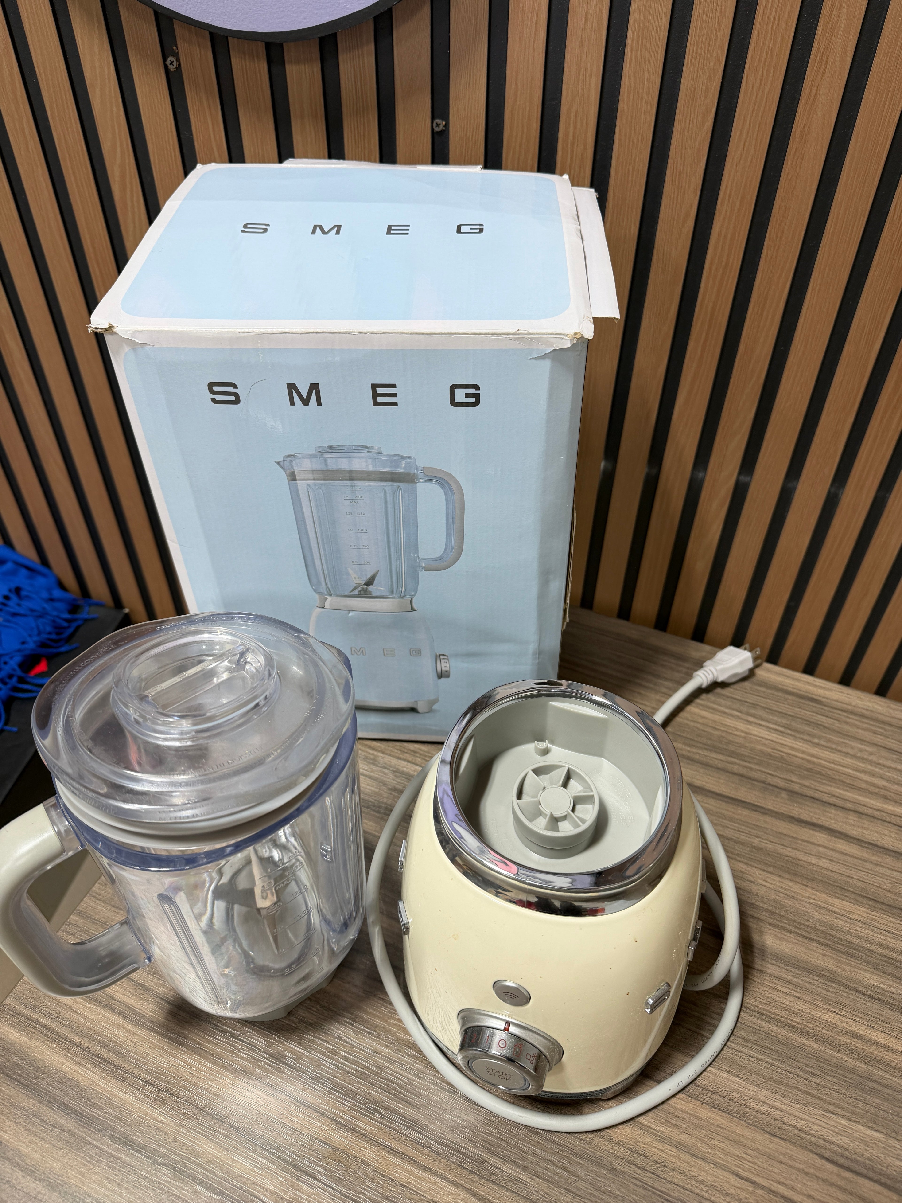 SMEG Blender | Cream BLF03CRUS