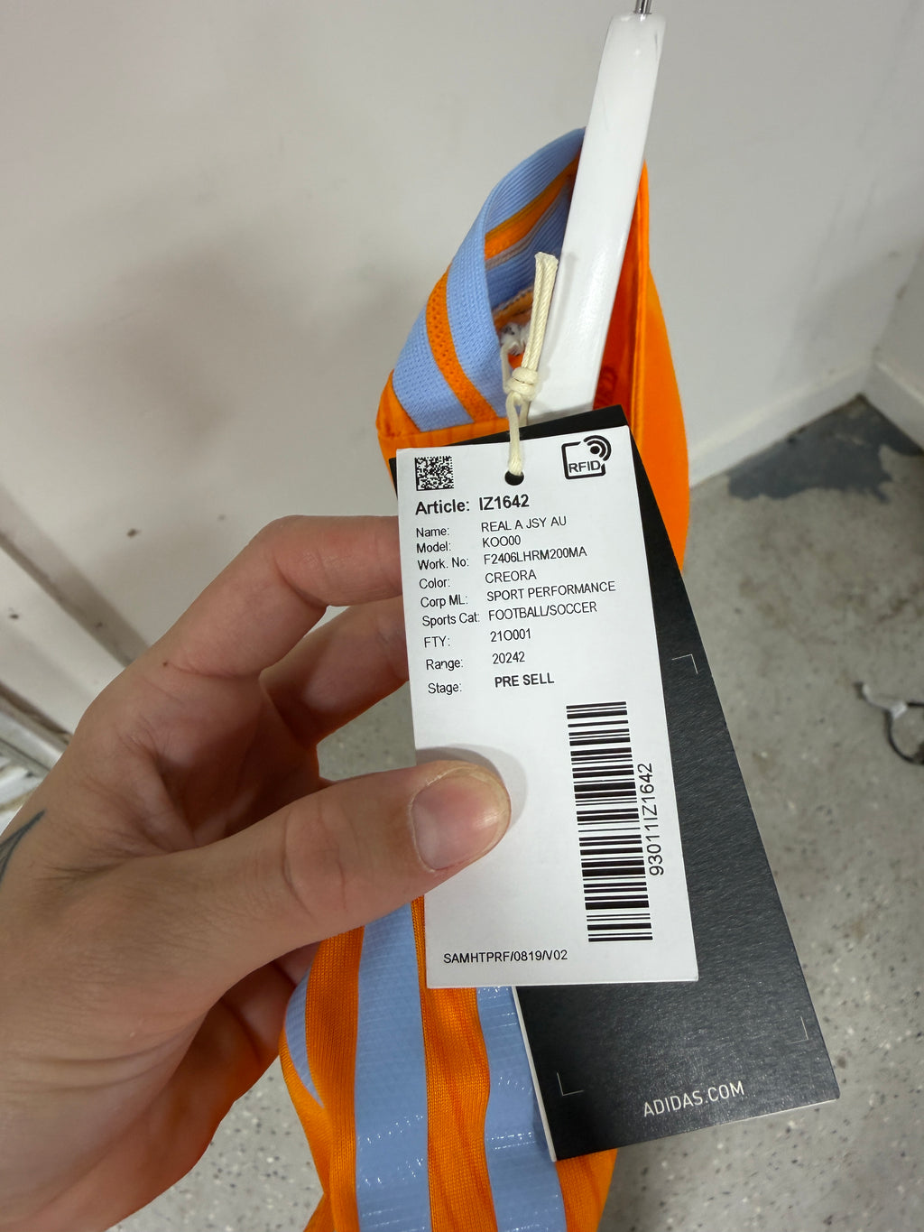 adidas Real Madrid 2024/25 Away Authentic Jersey IZ1642