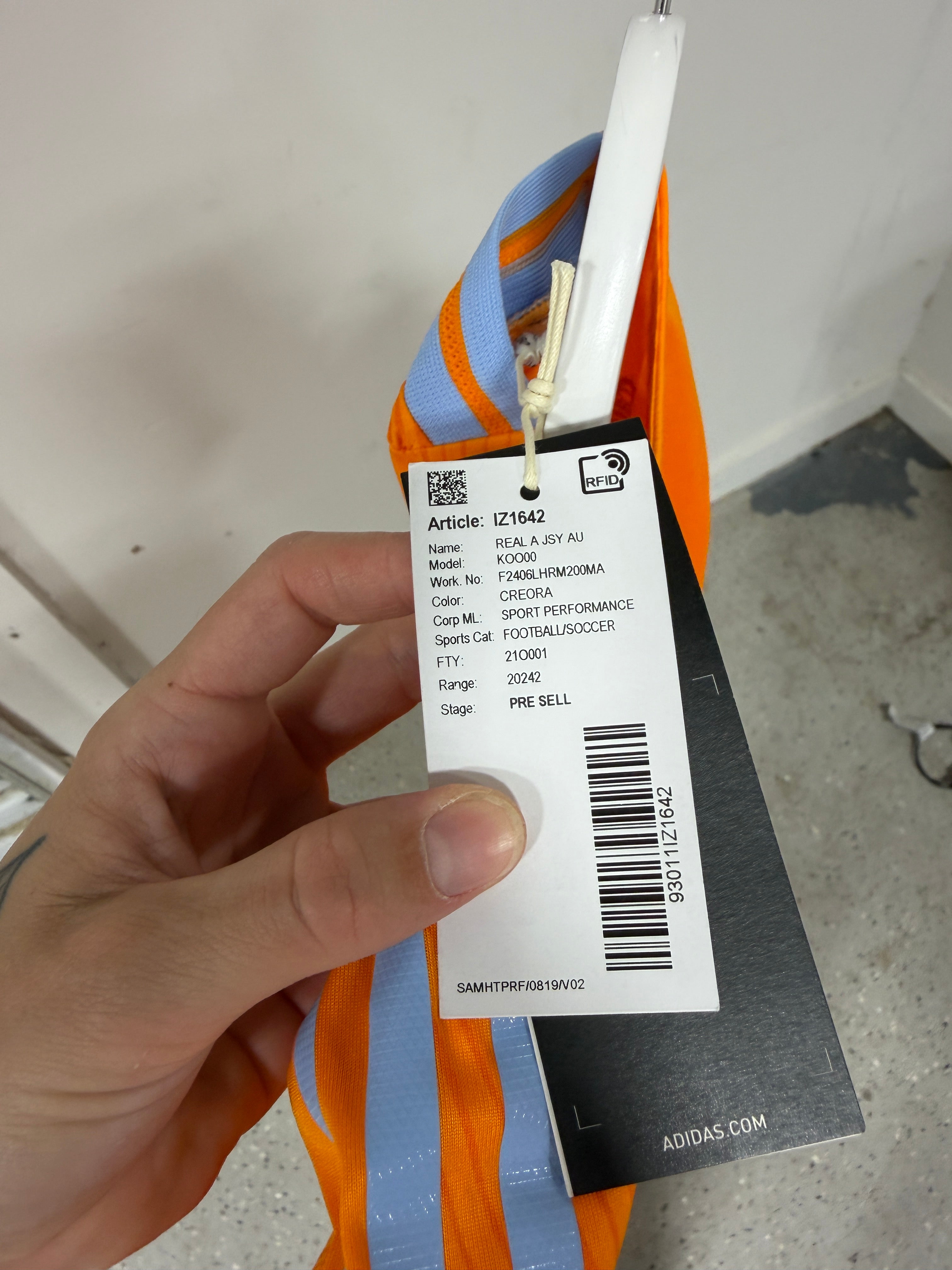 adidas Real Madrid 2024/25 Away Authentic Jersey IZ1642