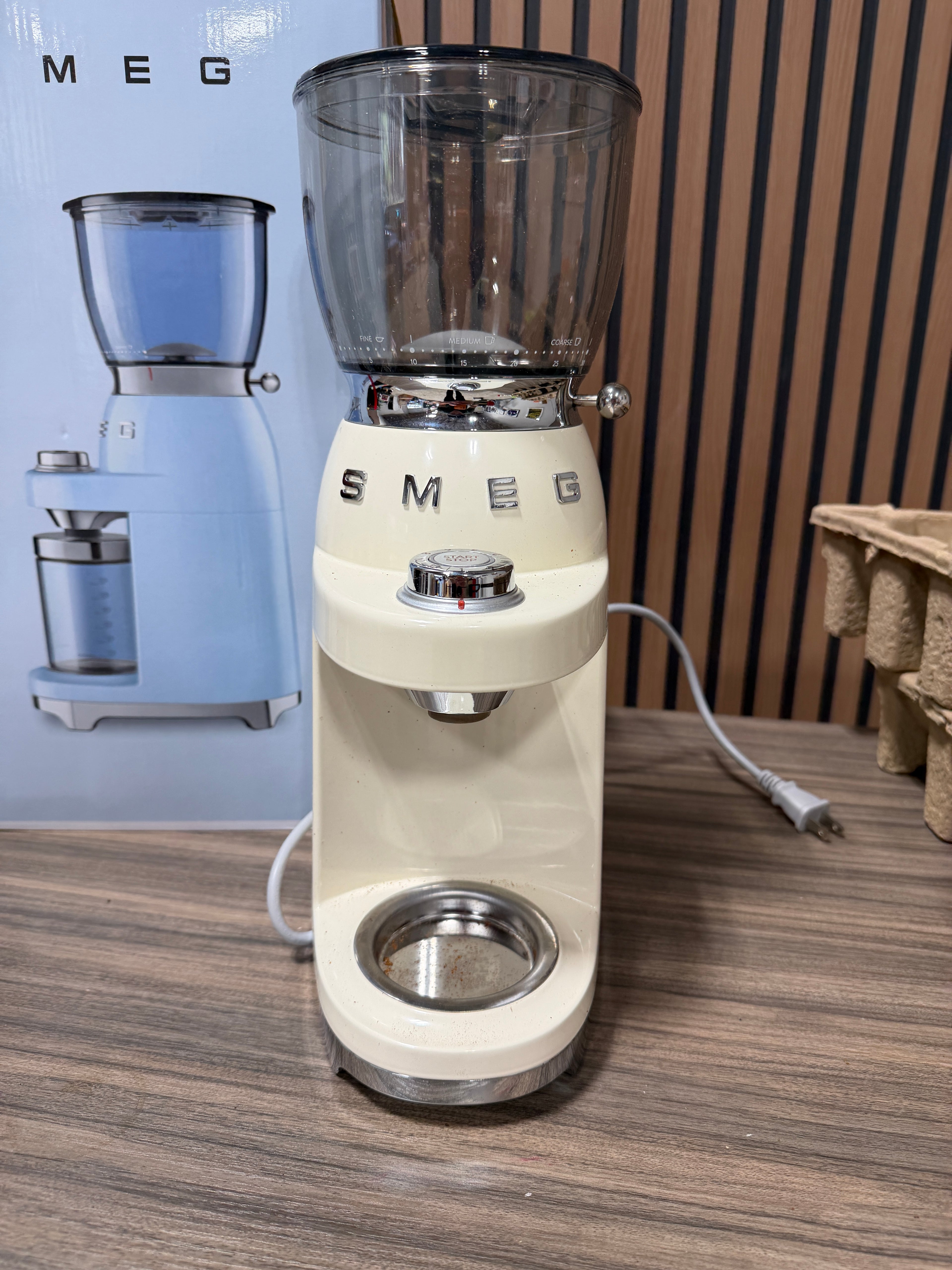 SMEG Retro-Style Coffee Grinder