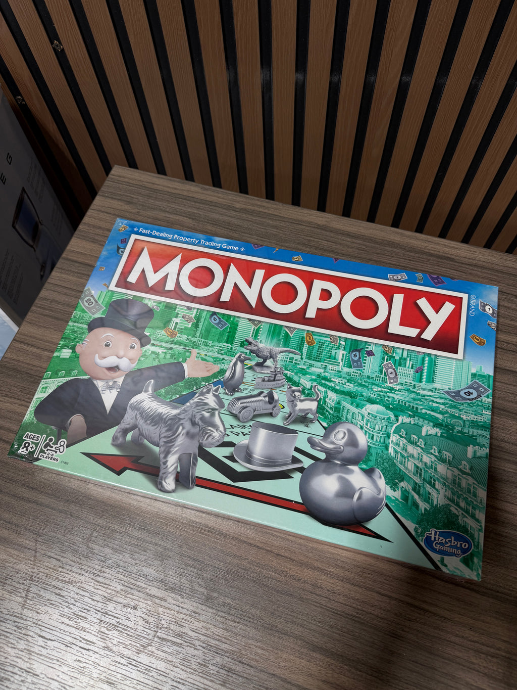 Hasbro Monopoly C1009 Classic Board Game New Sealed