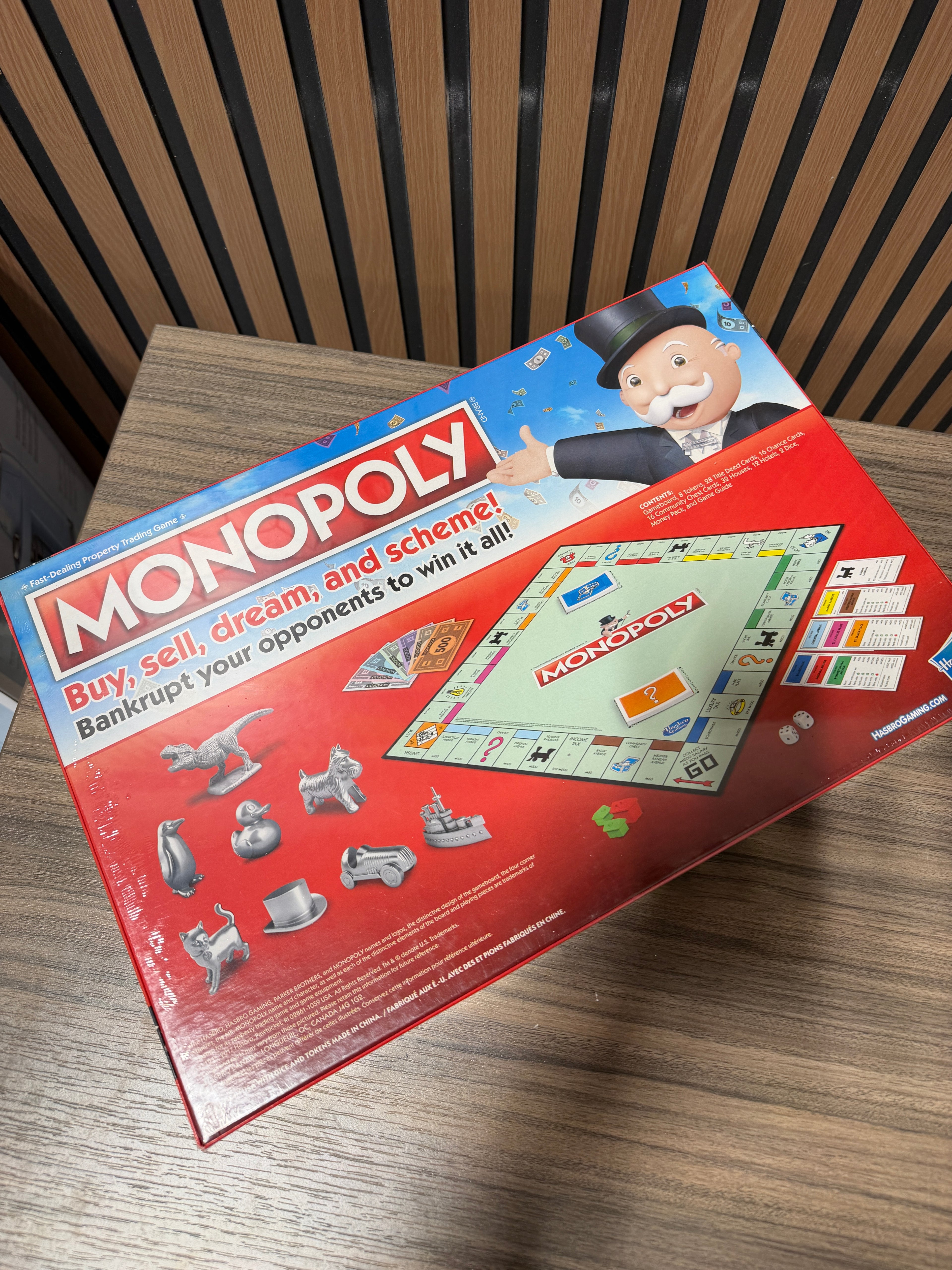 Hasbro Monopoly C1009 Classic Board Game New Sealed