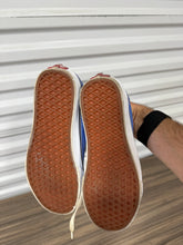 Load image into Gallery viewer, Vans Old Skool size 6 Mens Blue
