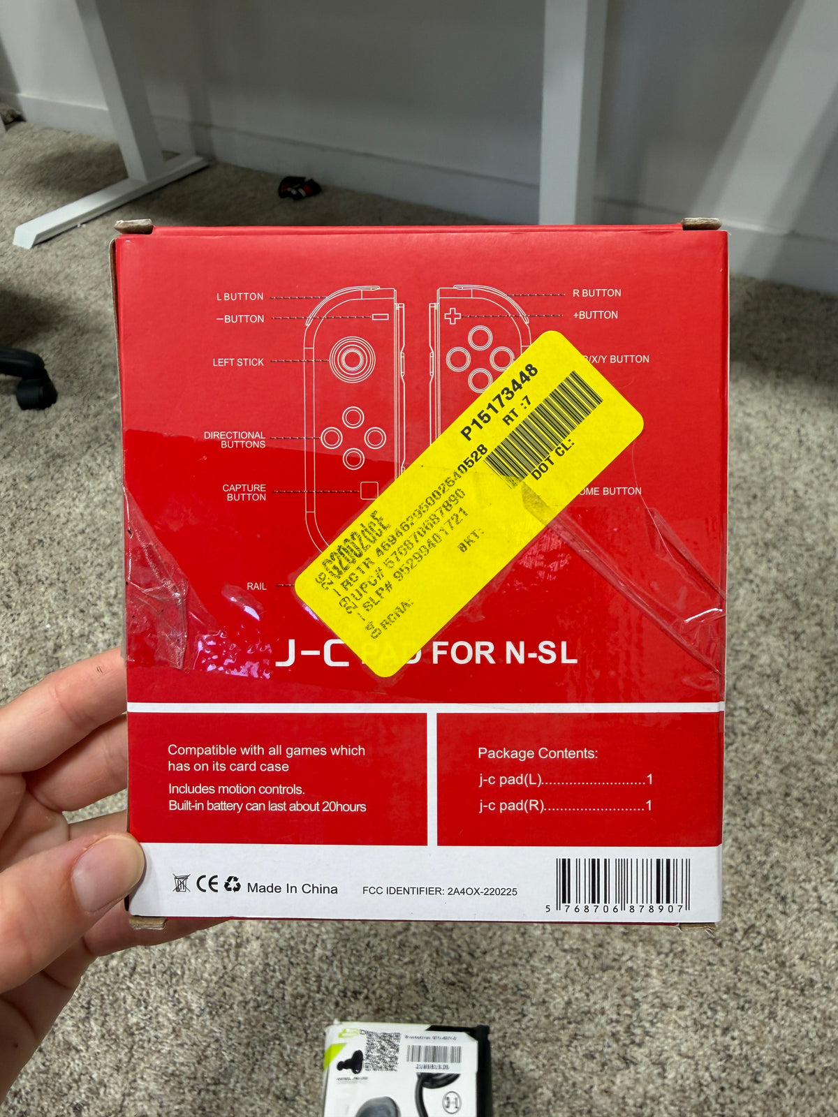 "J-C PAD (L)/(R)" designed for use with the Nintendo Switch