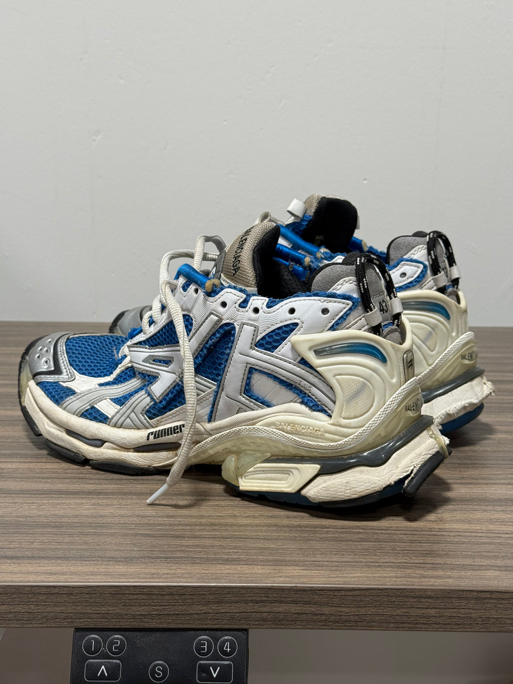 Balenciaga Runner Sneaker Sz 43 No Box