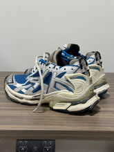 Load image into Gallery viewer, Balenciaga Runner Sneaker Sz 43 No Box
