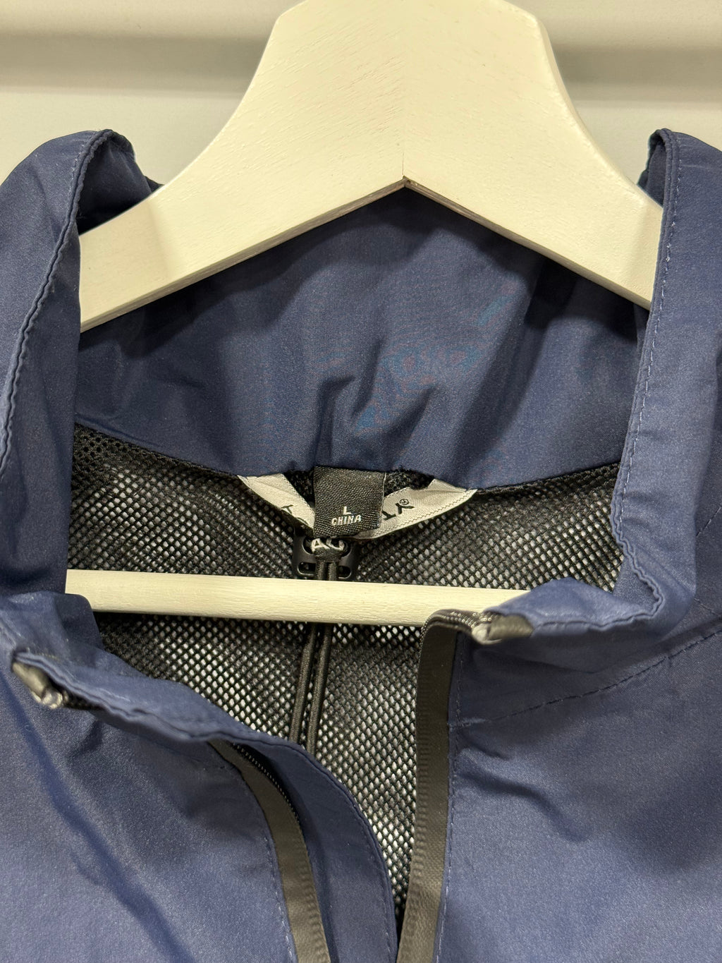 Warner Brothers Zip Up Jacket Sz L