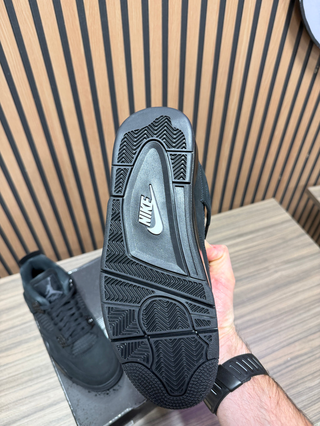 Air Jordan 4 Retro 'Black Cat' 2025 Sz 9