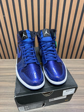 Load image into Gallery viewer, Jordan 1 Deep Royal Sz 11
