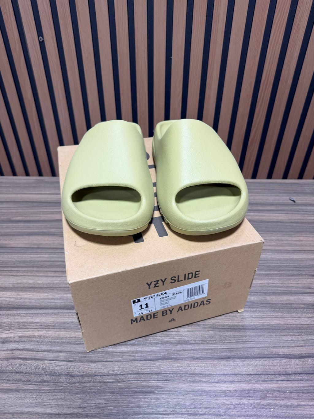adidas Yeezy SlideResin (2022/2024) Sz 11