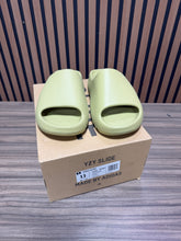 Load image into Gallery viewer, adidas Yeezy SlideResin (2022/2024) Sz 11
