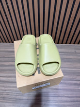 Load image into Gallery viewer, adidas Yeezy SlideResin (2022/2024) Sz 11
