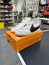 Load image into Gallery viewer, Nike Blazer Mid 77 Jumbo White Black Sz 9.5
