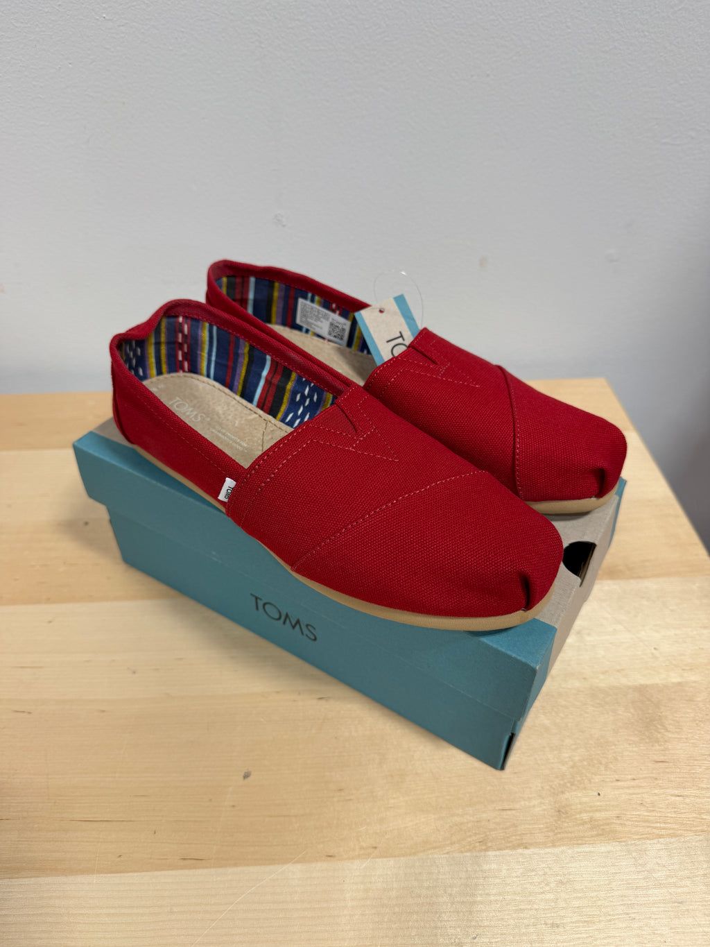 NEW TOMS Alpargata Slip-On Shoes Red Canvas women's sz 6.5