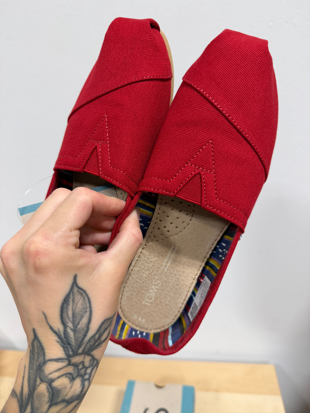 NEW TOMS Alpargata Slip-On Shoes Red Canvas women's sz 6.5