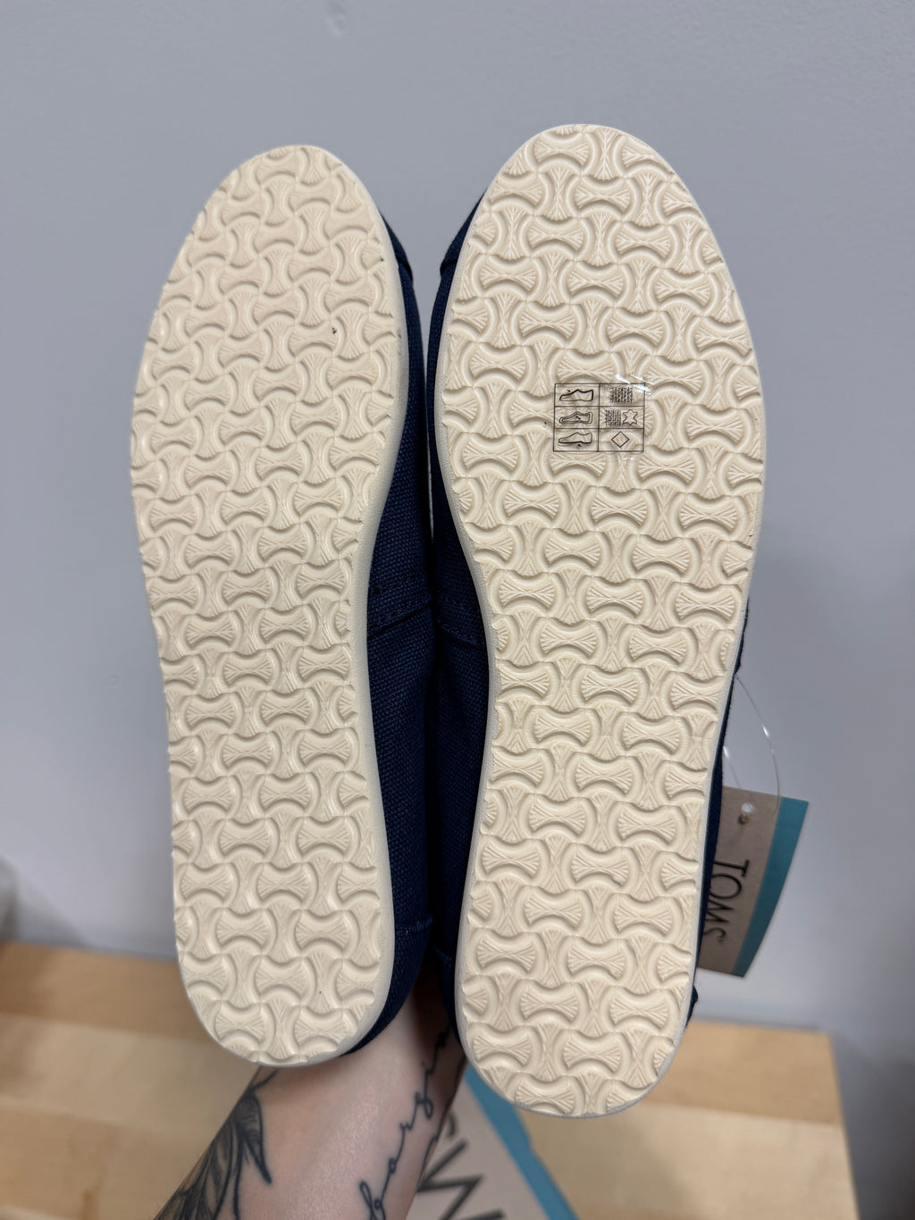 NEW TOMS Alpargata Navy Heritage Canvas Espadrilles women's sz 6