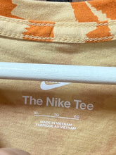 Load image into Gallery viewer, Nike T-Shirt Tiger Print Sz XL
