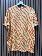 Load image into Gallery viewer, Nike T-Shirt Tiger Print Sz XL
