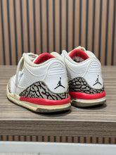 Load image into Gallery viewer, Jordan 3 Fire Red Sz 9c No Box
