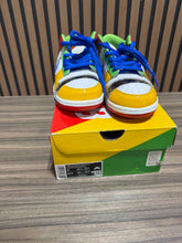 Load image into Gallery viewer, Nike Dunk Low SB 'Sandy Bodecker' Sz 8
